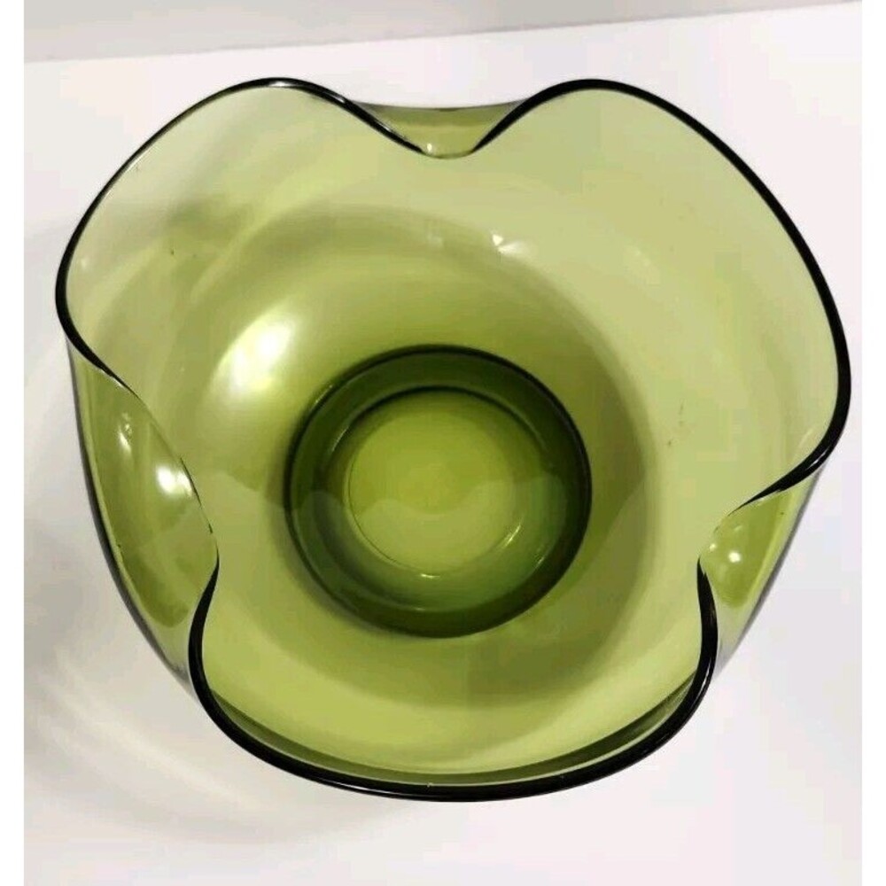 Vintage Anchor Hocking Avocado Green Glass Large Pinched Serving Bowl 9"